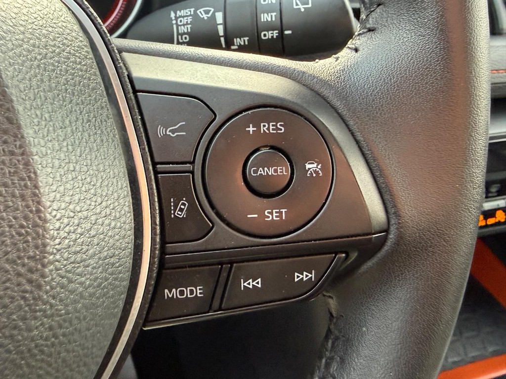 Toyota RAV4 Vehicle Image 18