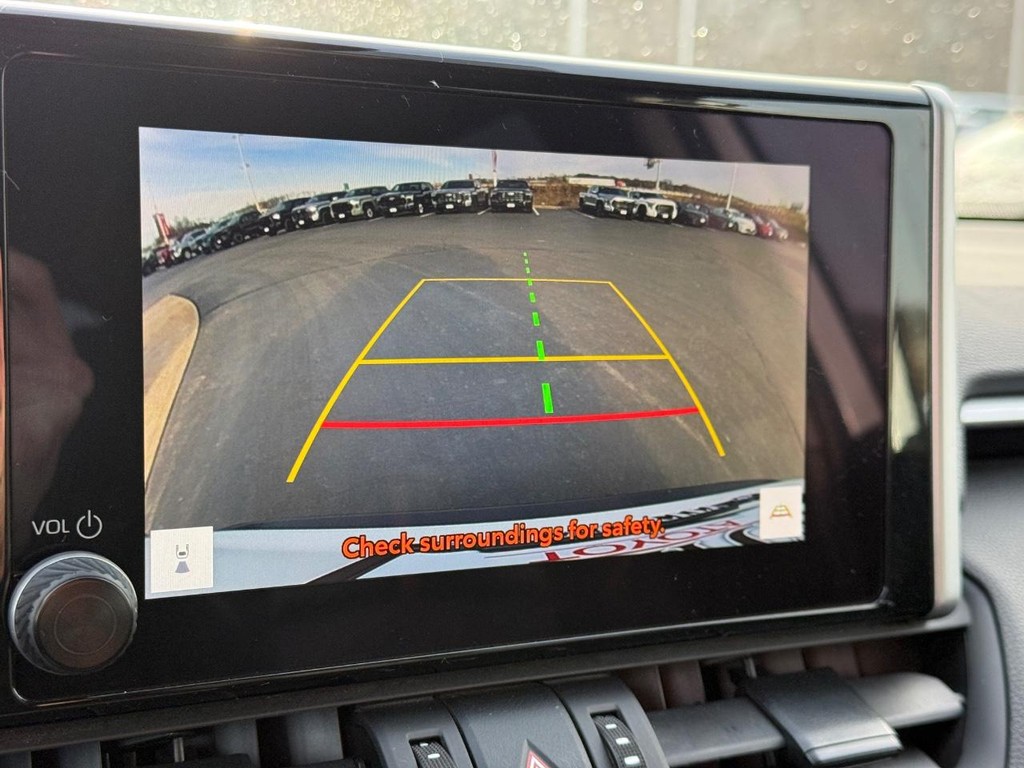 Toyota RAV4 Vehicle Image 21