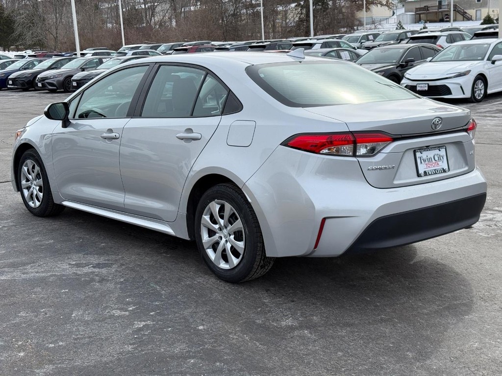 Toyota Corolla Vehicle Image 6