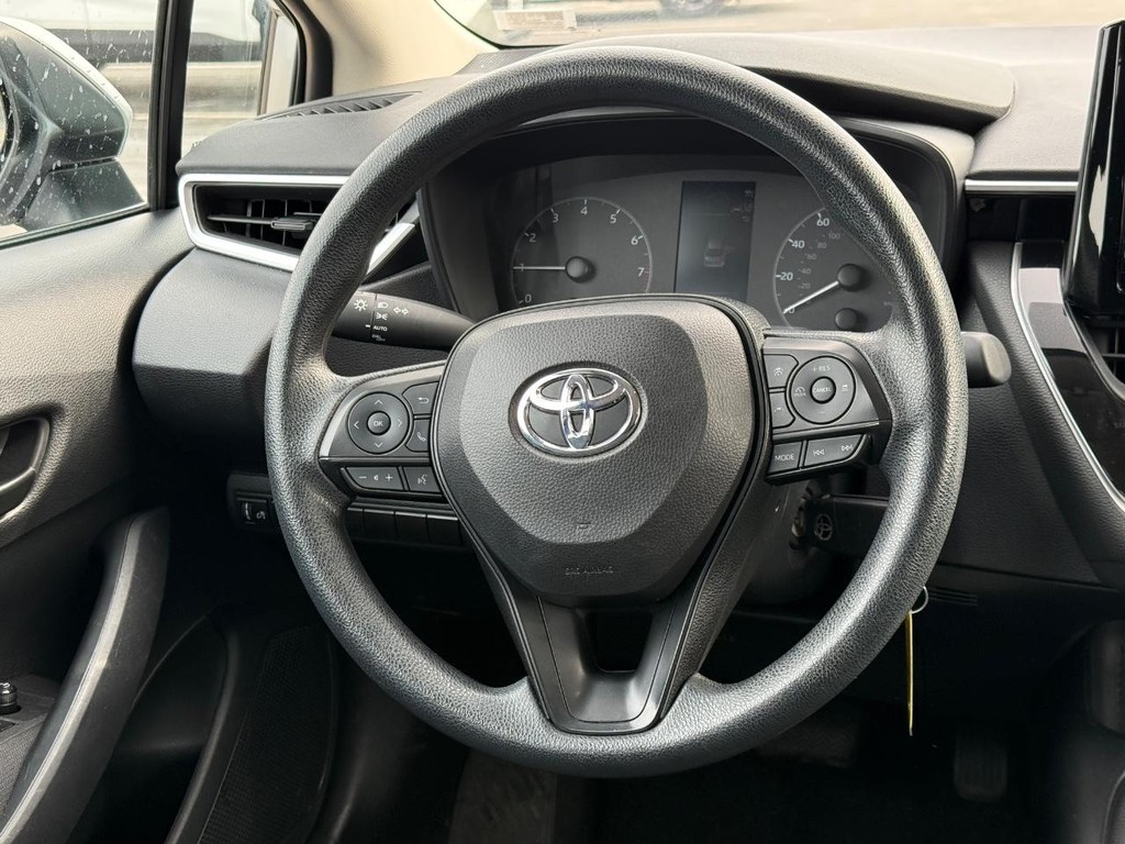 Toyota Corolla Vehicle Image 12