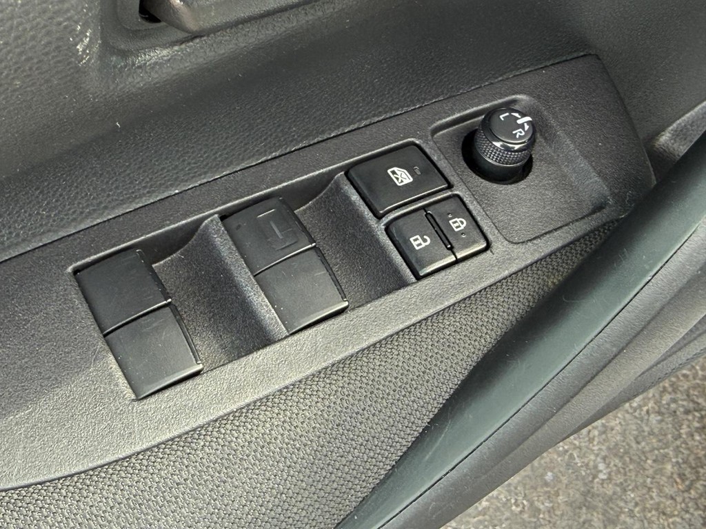 Toyota Corolla Vehicle Image 14