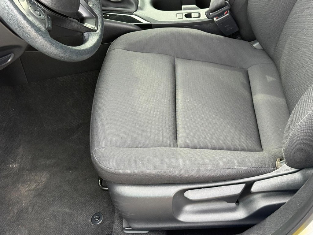 Toyota Corolla Vehicle Image 15