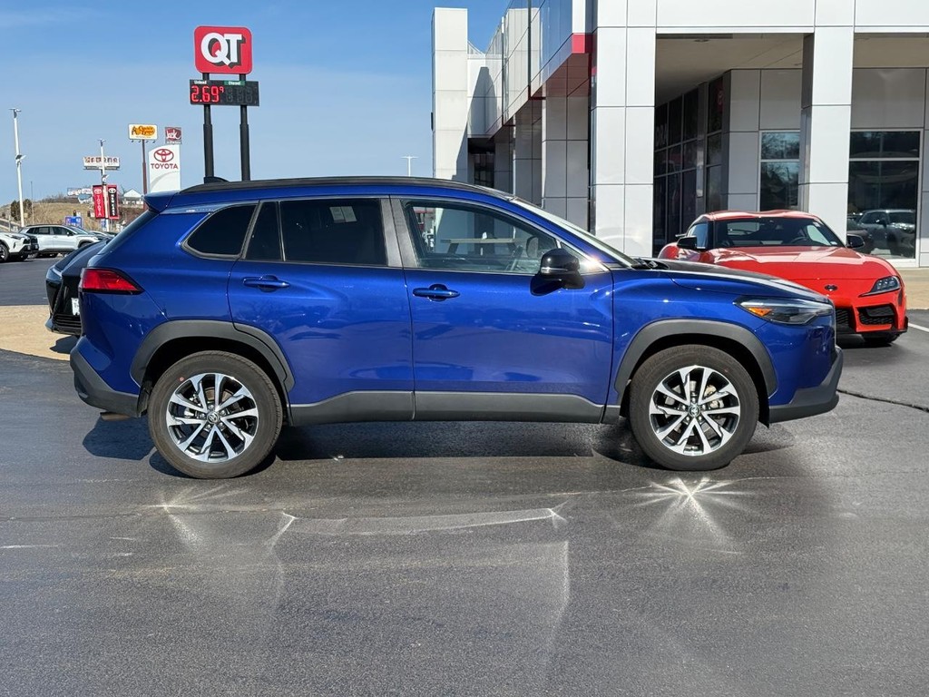 Toyota Corolla Cross Vehicle Image 2