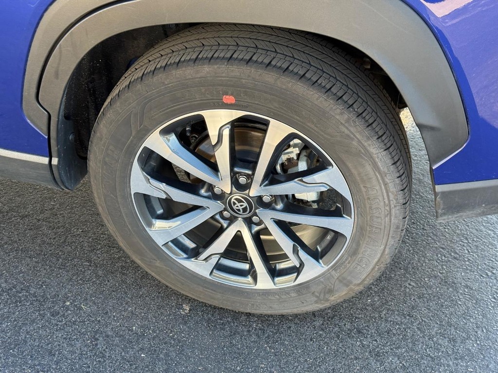 Toyota Corolla Cross Vehicle Image 8