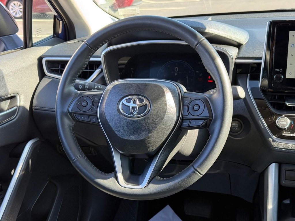 Toyota Corolla Cross Vehicle Image 13