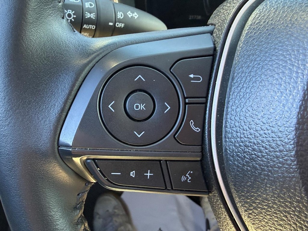 Toyota Corolla Cross Vehicle Image 17