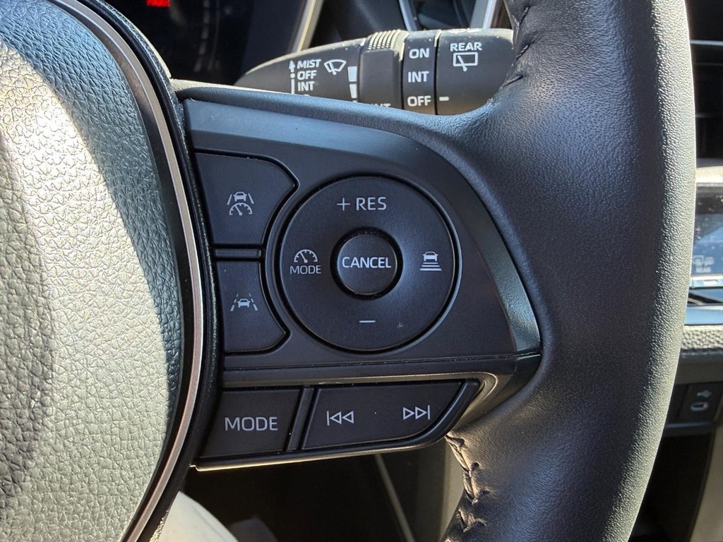 Toyota Corolla Cross Vehicle Image 18