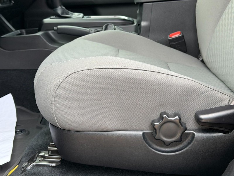 Toyota Tacoma 4WD Vehicle Image 19