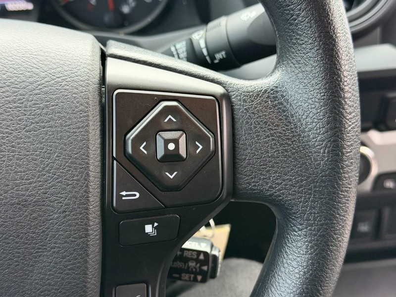 Toyota Tacoma 4WD Vehicle Image 22