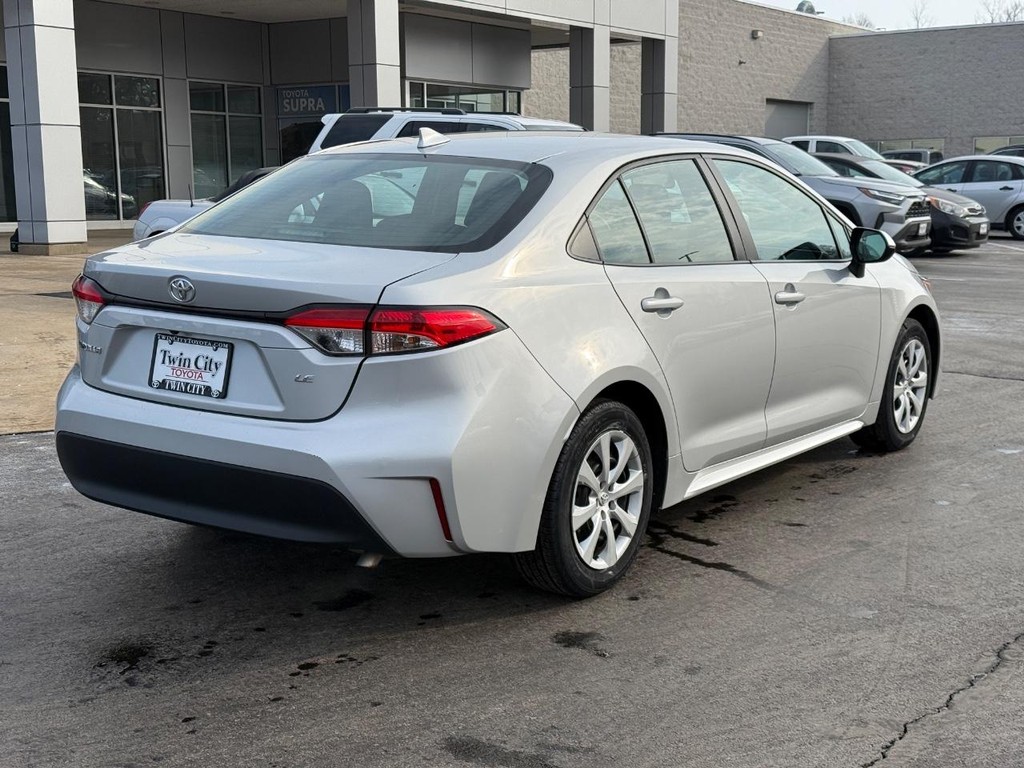 Toyota Corolla Vehicle Image 3