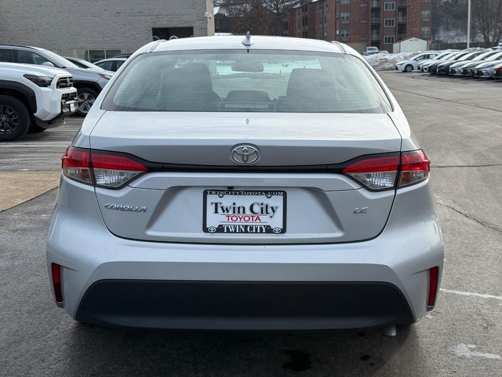 Toyota Corolla Vehicle Image 4