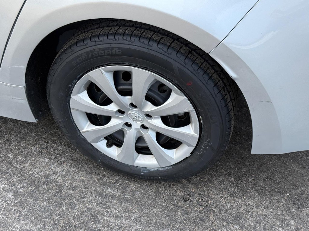 Toyota Corolla Vehicle Image 7