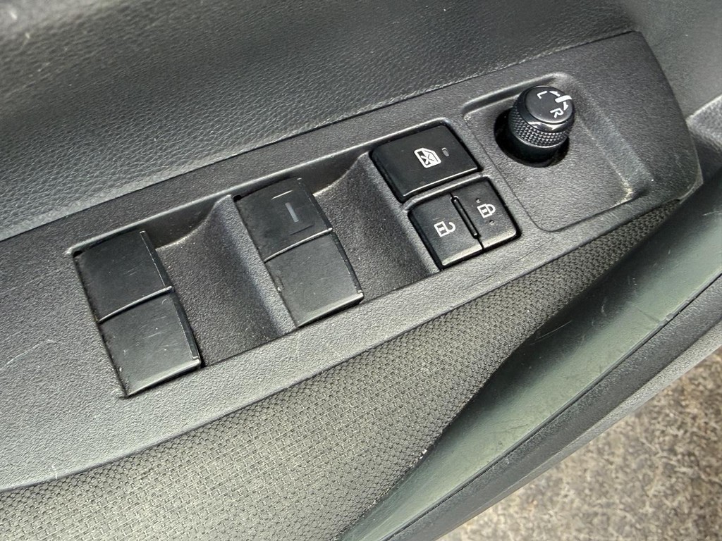 Toyota Corolla Vehicle Image 14