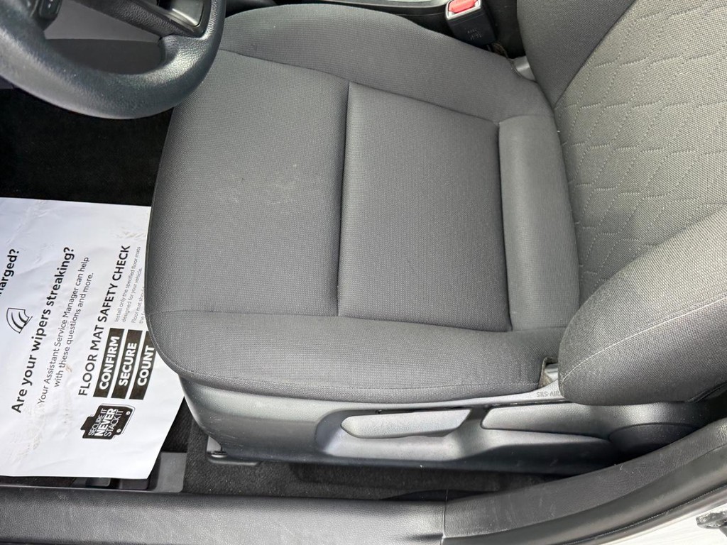 Toyota Corolla Vehicle Image 15