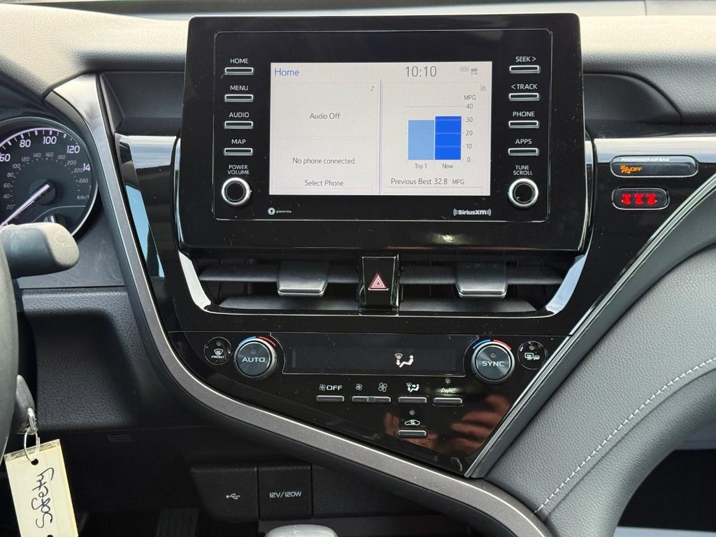 Toyota Camry Vehicle Image 13