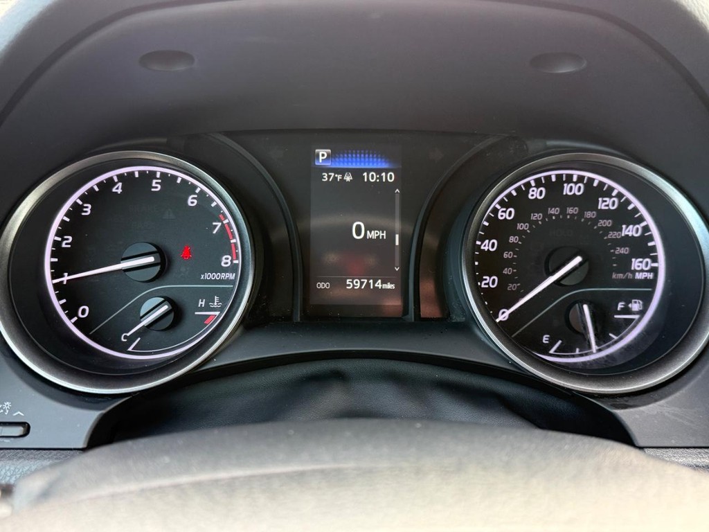 Toyota Camry Vehicle Image 18