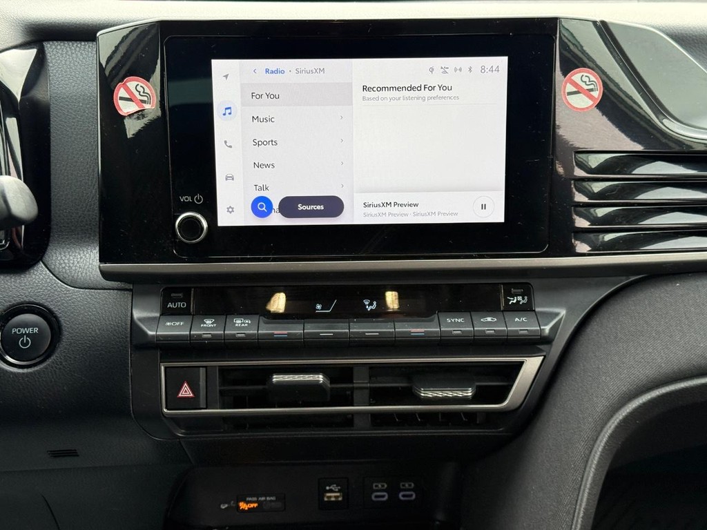 Toyota Camry Vehicle Image 14