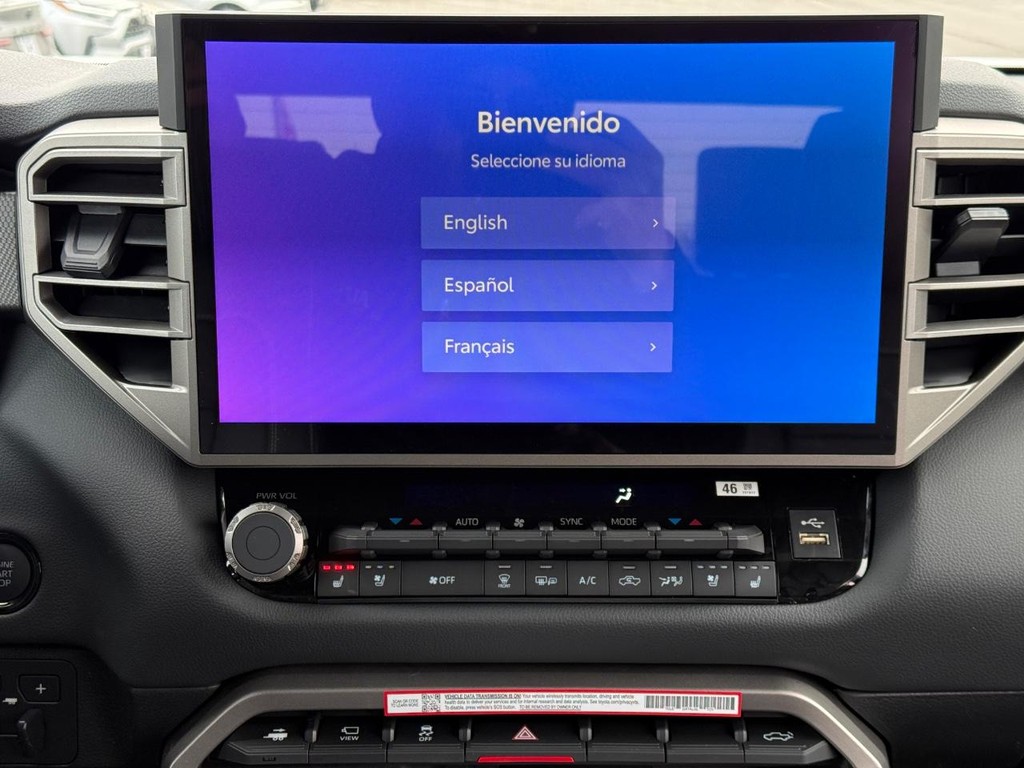 Toyota Tundra 4WD Vehicle Image 10