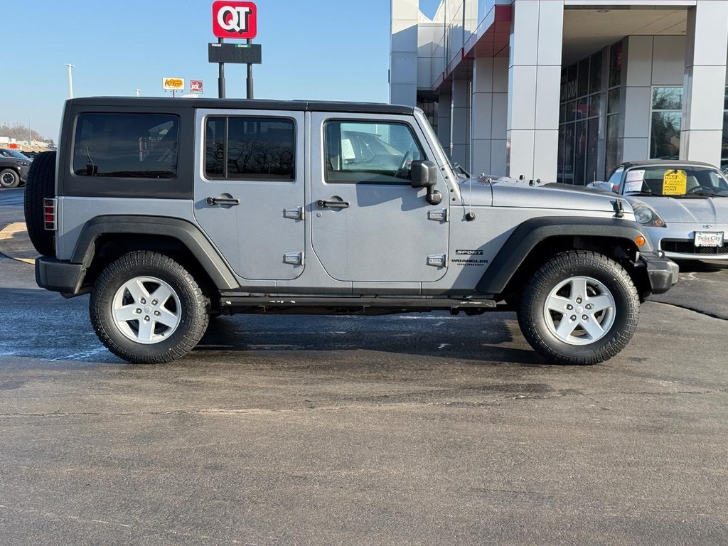 Jeep Wrangler Unlimited Vehicle Image 2