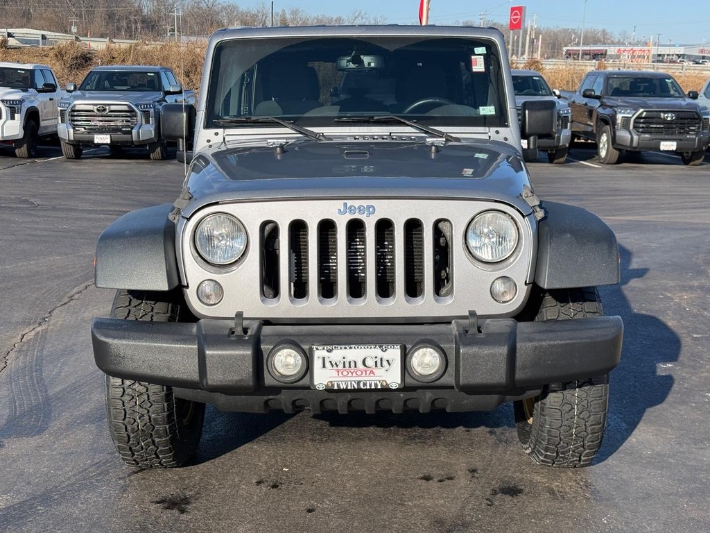 Jeep Wrangler Unlimited Vehicle Image 10