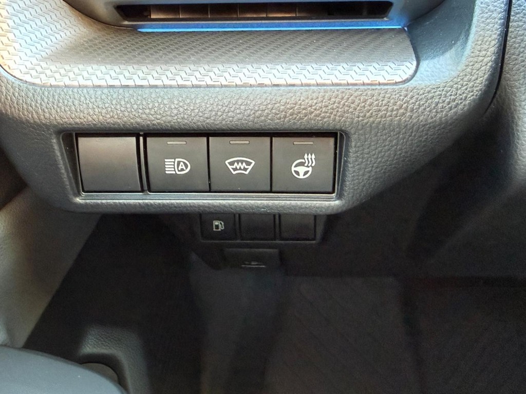 Toyota Prius Vehicle Image 16