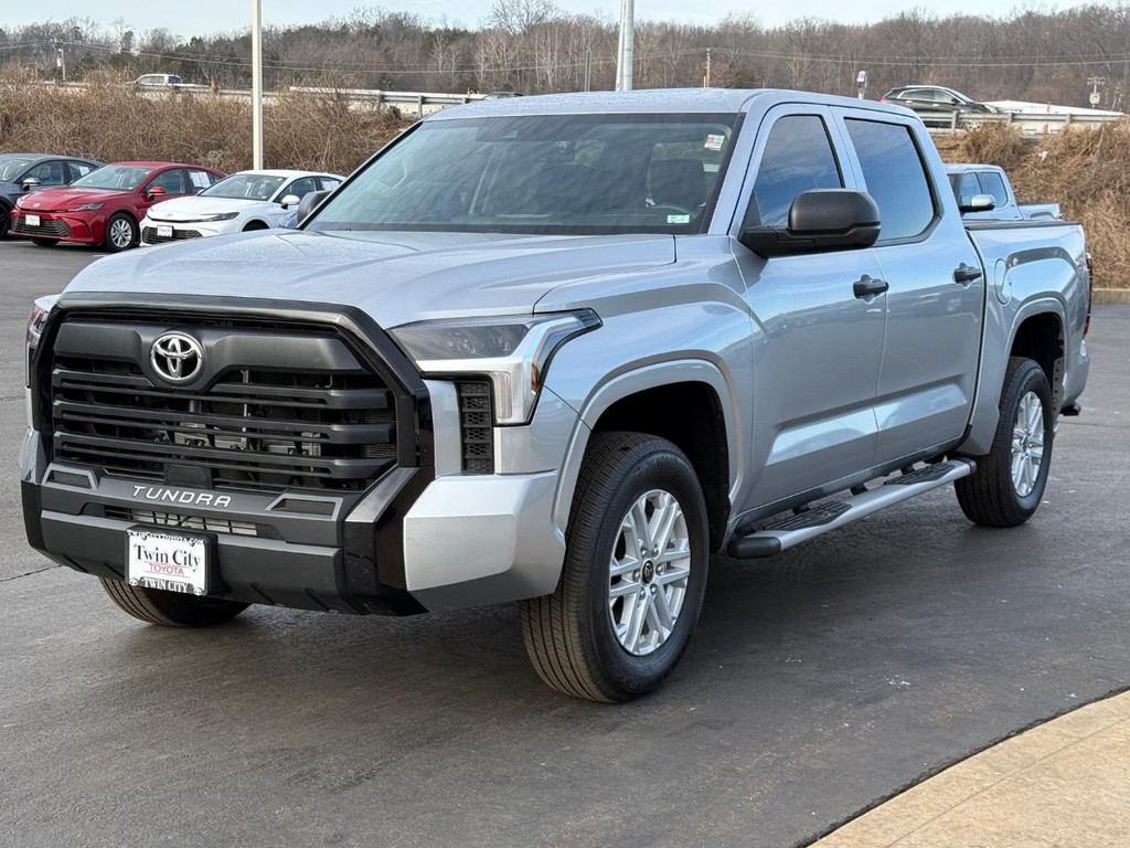 Toyota Tundra 4WD Vehicle Image 8