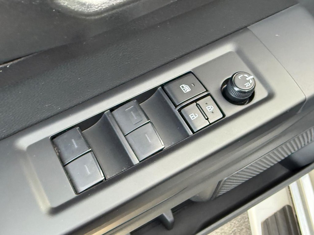 Toyota Tundra 4WD Vehicle Image 14