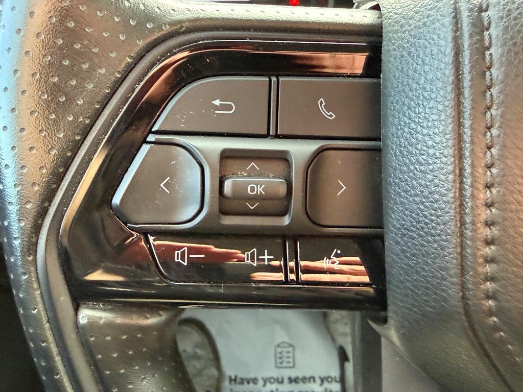 Toyota Tundra 4WD Vehicle Image 16