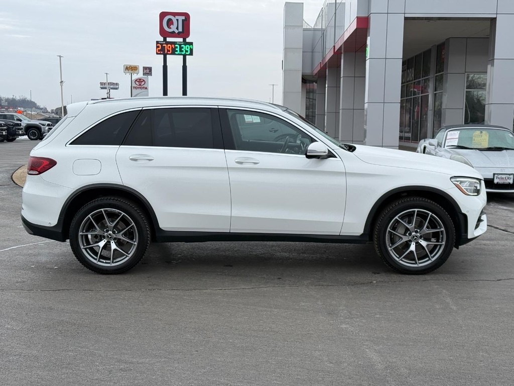 Mercedes-Benz GLC Vehicle Image 2