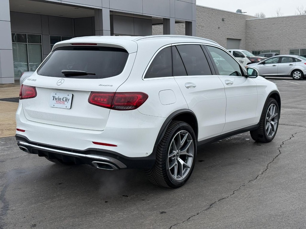 Mercedes-Benz GLC Vehicle Image 3