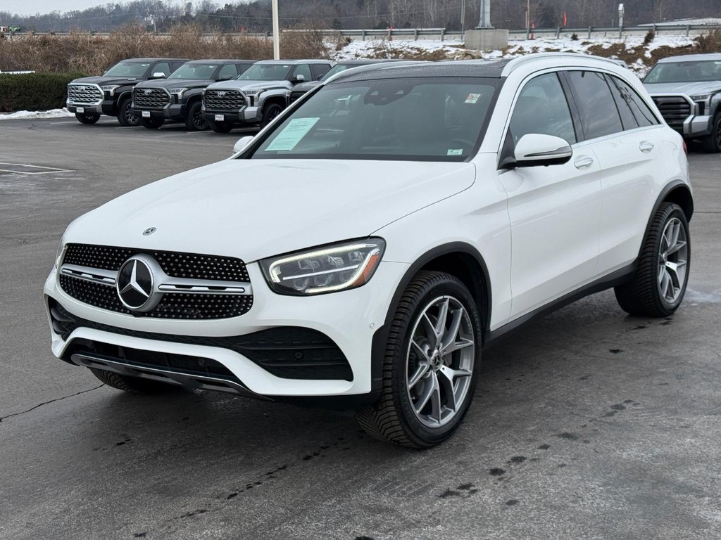 Mercedes-Benz GLC Vehicle Image 8