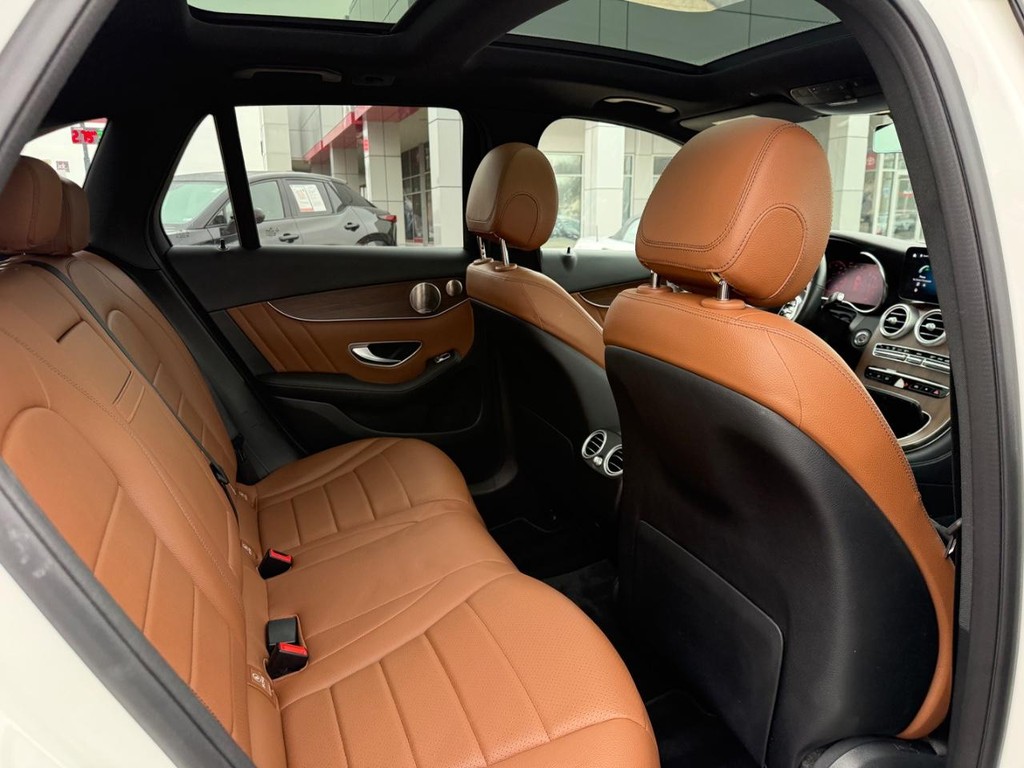 Mercedes-Benz GLC Vehicle Image 10