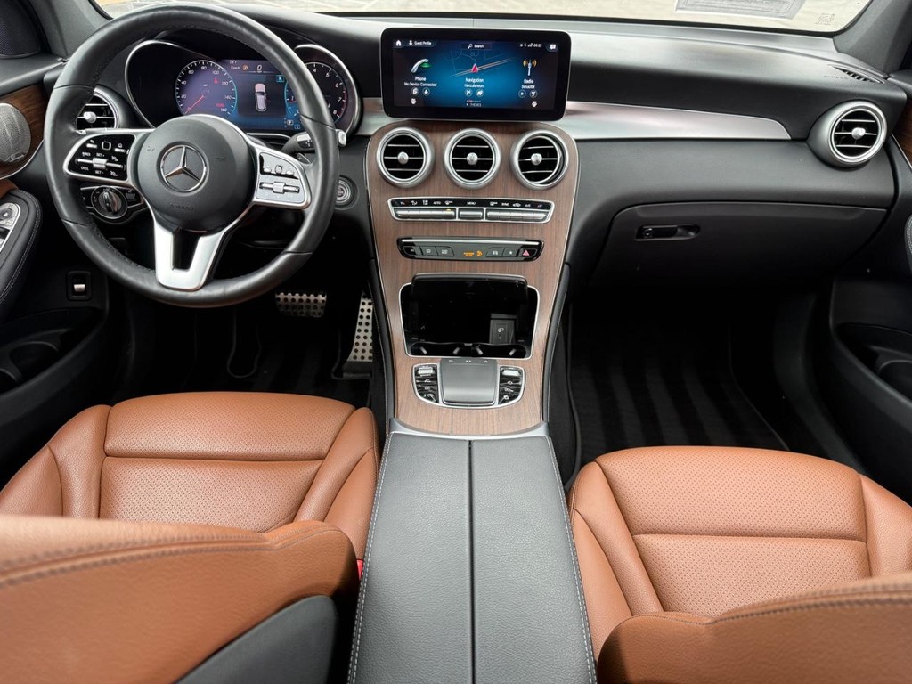 Mercedes-Benz GLC Vehicle Image 12