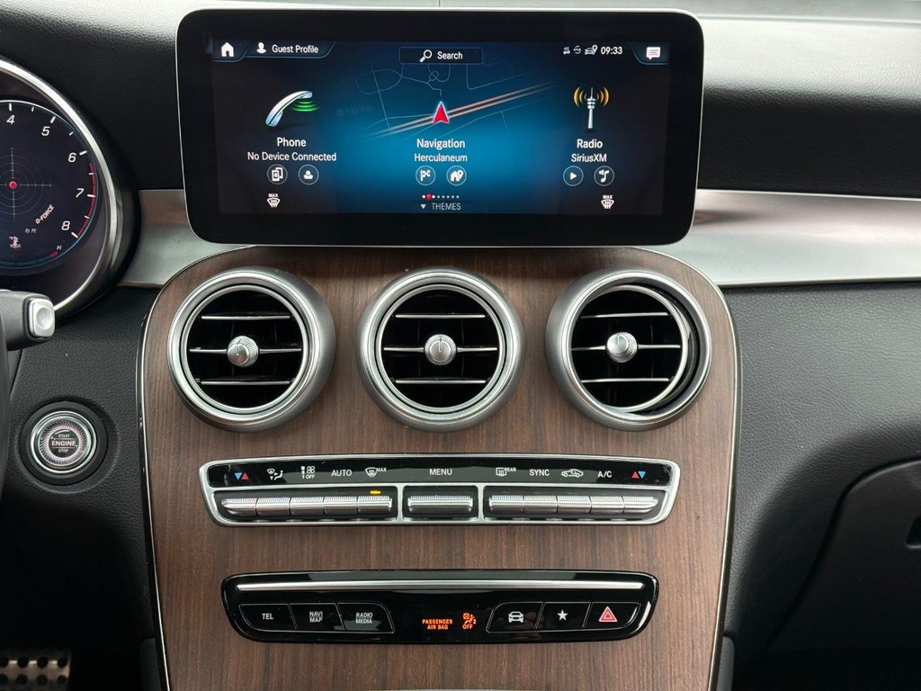 Mercedes-Benz GLC Vehicle Image 14