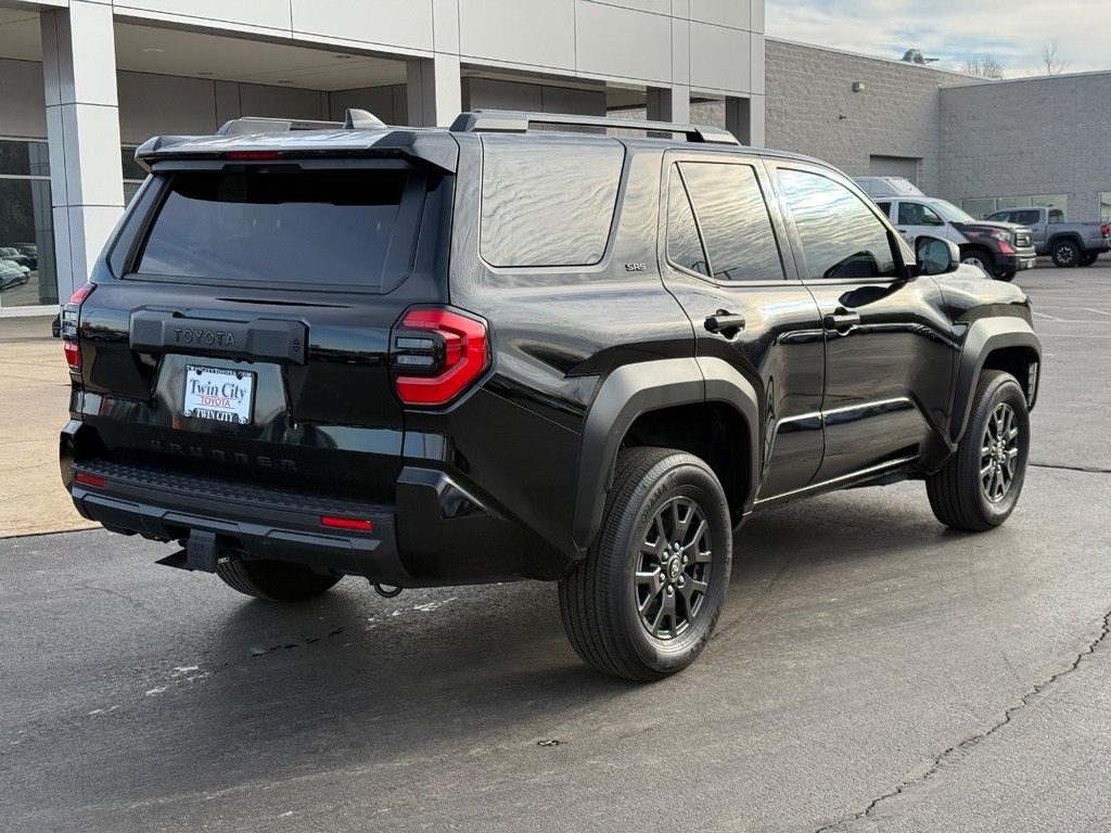 Toyota 4Runner Vehicle Image 3