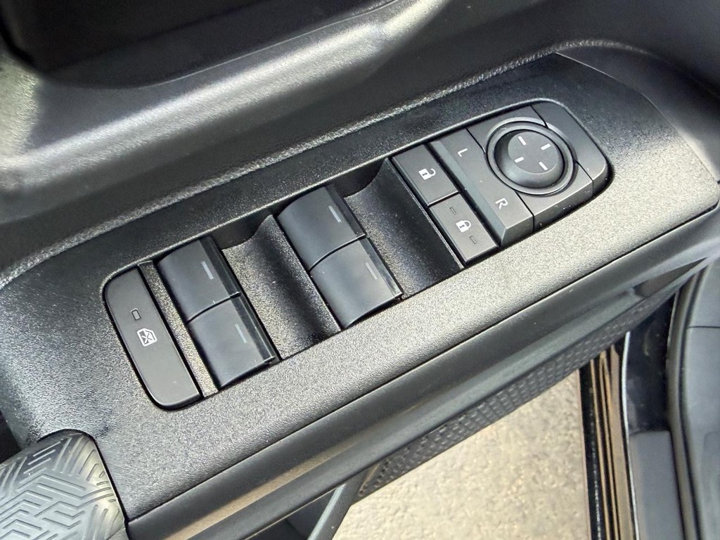 Toyota 4Runner Vehicle Image 15