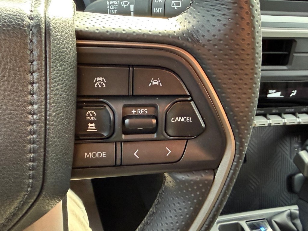 Toyota 4Runner Vehicle Image 18