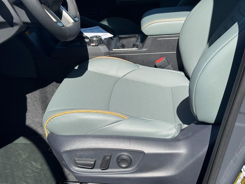 Toyota Tacoma 4WD Vehicle Image 13