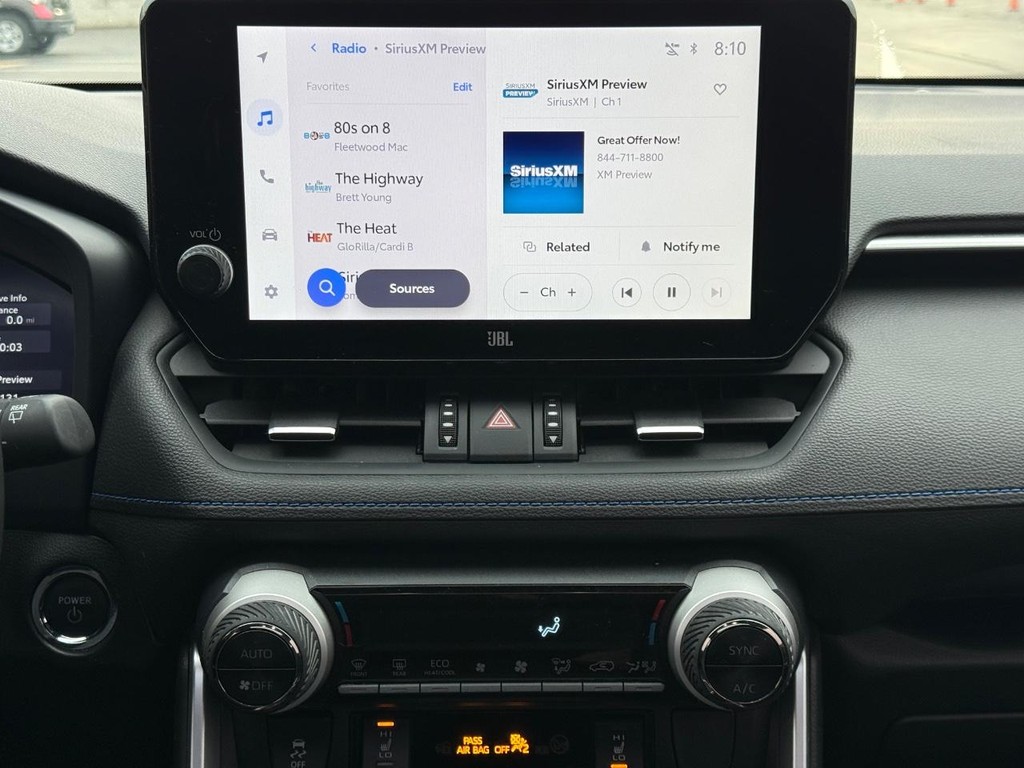 Toyota RAV4 Vehicle Image 14