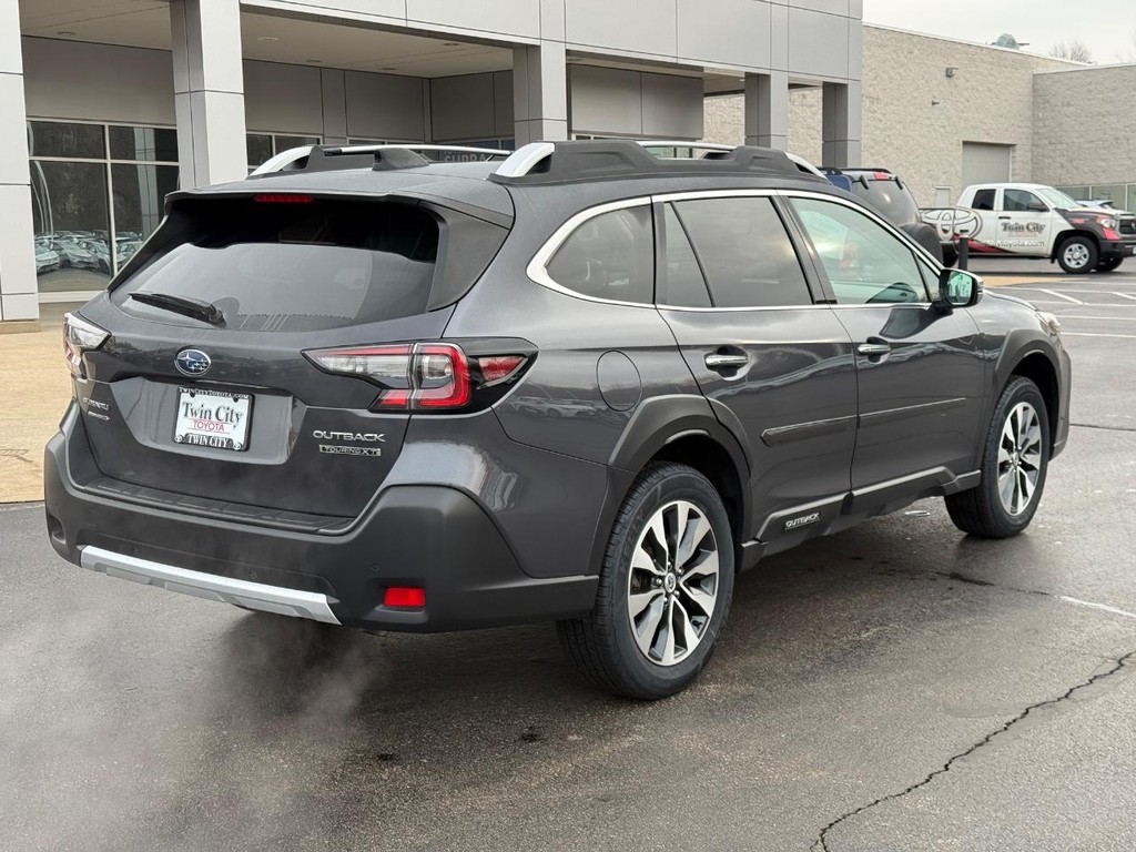 Subaru Outback Vehicle Image 3