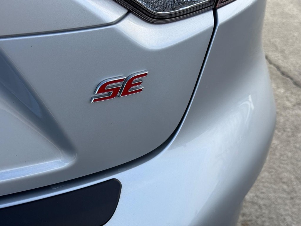 Toyota Corolla Vehicle Image 6