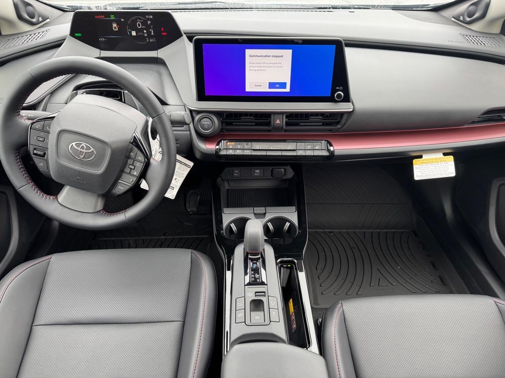 Toyota Prius Plug-In Hybrid Vehicle Image 7