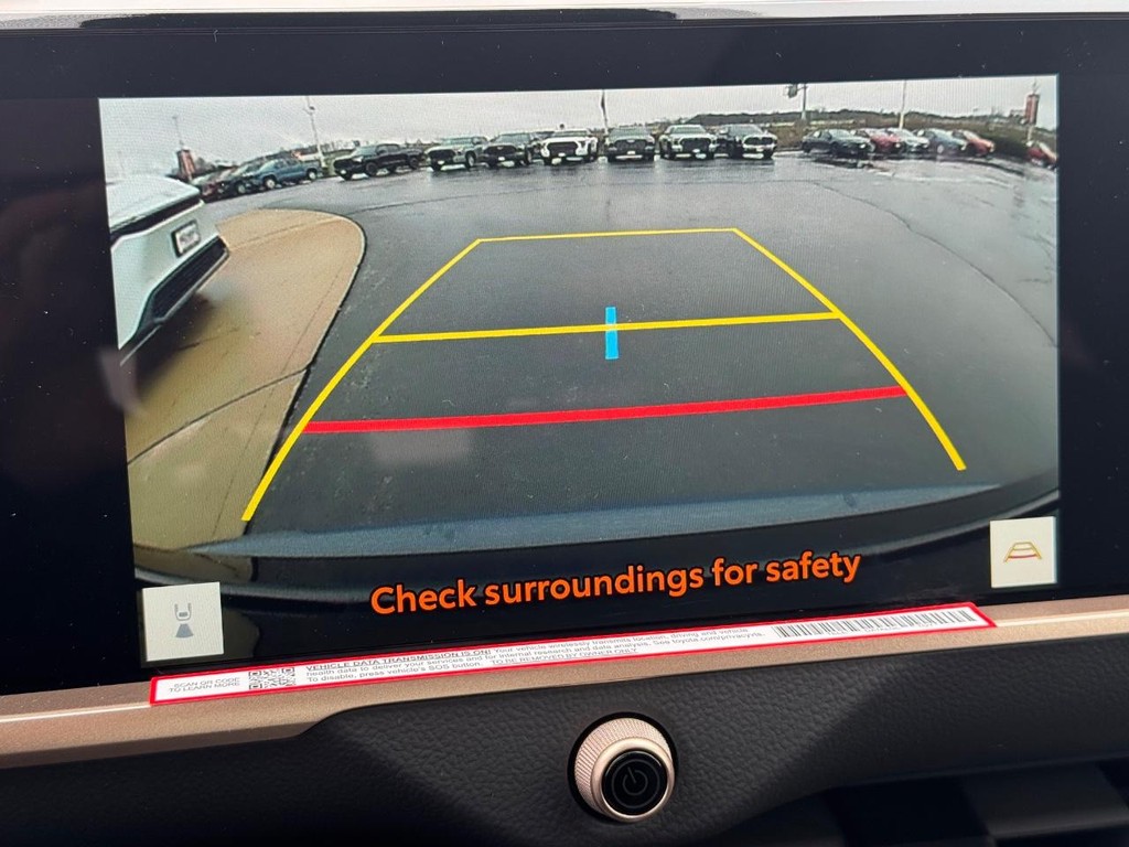 Toyota Crown Vehicle Image 17