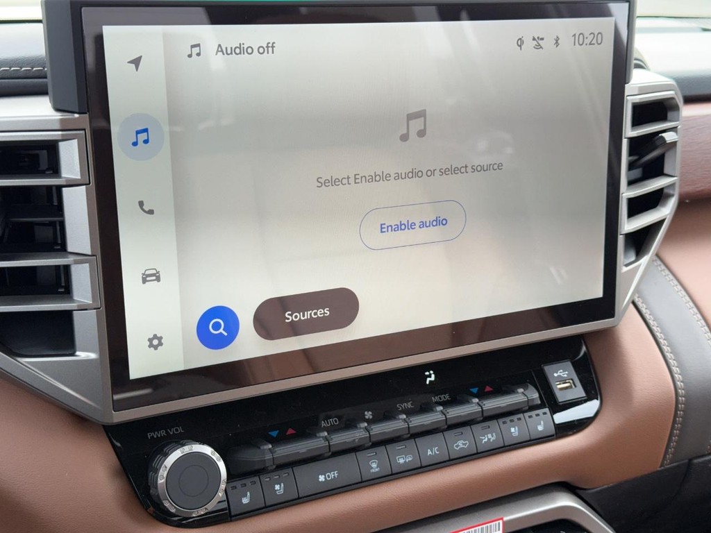 Toyota Tundra 4WD Vehicle Image 13