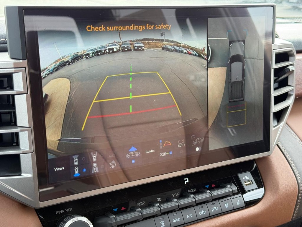 Toyota Tundra 4WD Vehicle Image 14