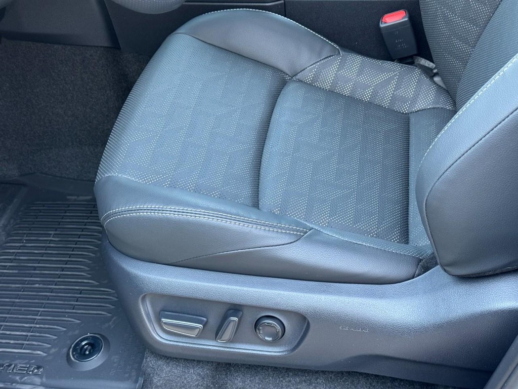 Toyota 4Runner Vehicle Image 12