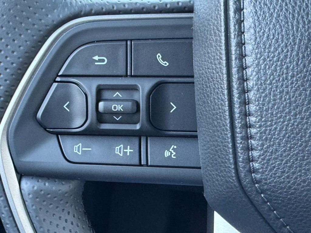 Toyota 4Runner Vehicle Image 13