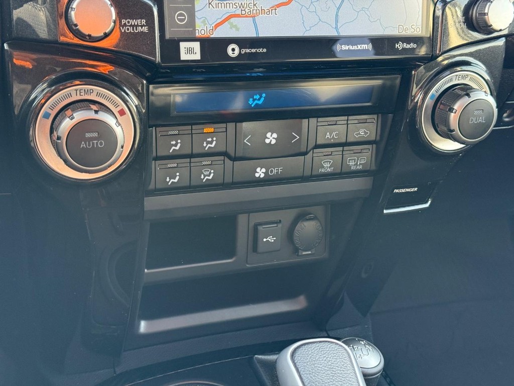 Toyota 4Runner Vehicle Image 18