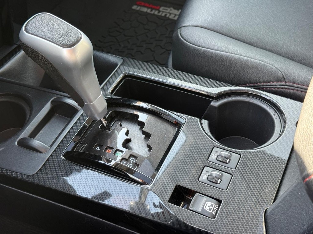 Toyota 4Runner Vehicle Image 21