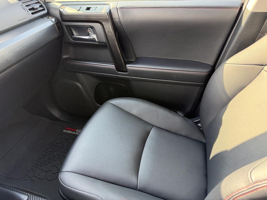 Toyota 4Runner Vehicle Image 23